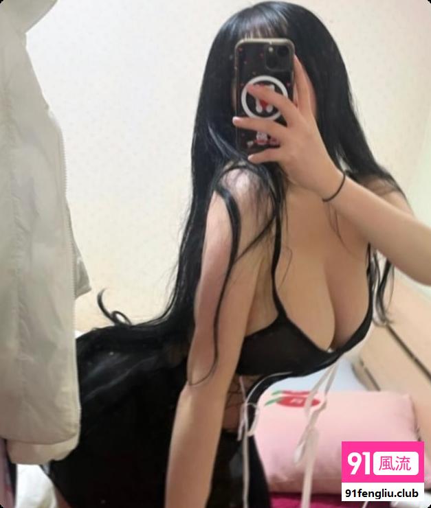 超好身材的大波嫩妹